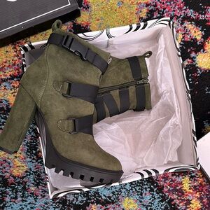 Shoe Republic LA Green and Black Heeled Boots